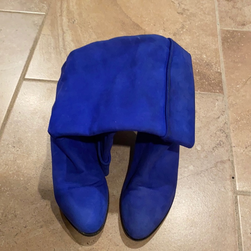 Women’s boots.